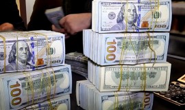 أسعار الدولار تسجل انخفاضاً في أسواق بغداد وأربيل